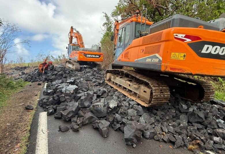 Route des Laves - Chantier de reconstruction RN2 (CIREST)